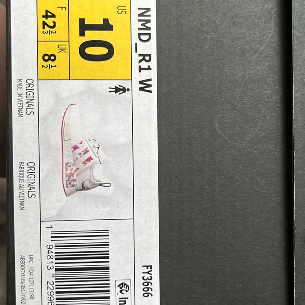 Adidas floral size 10